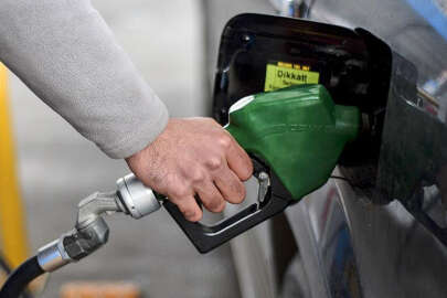 Beş ayda benzine 11, motorine 12 lira zam geldi