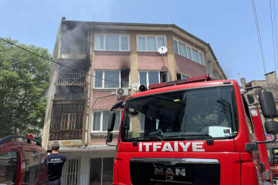 Bursa'da korkutan yangın; 3 kişi hastanelik