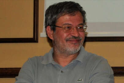 Karikatürist Latif Demirci hayatını kaybetti