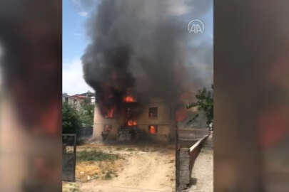 İznik'te boş ahşap ev alev alev yandı