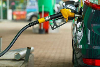 Motorine yeni zam; Litresi 30 TL'ye koşuyor