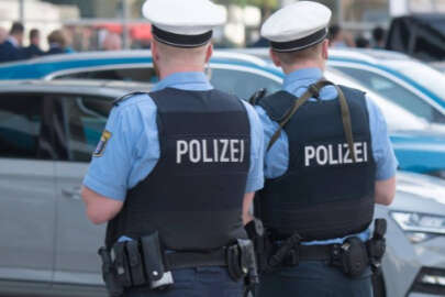 Berlin’de kalabalığa araç daldı; 1 ölü, 30 yaralı