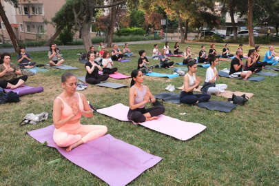 Nilüfer’de parkta yoga eğitimleri başladı