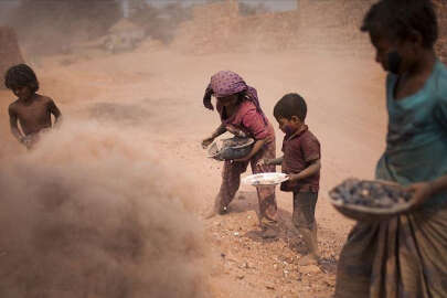 Dünyada her 10 çocuktan biri çocuk işçi olarak çalışıyor