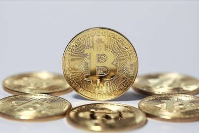 Bitcoin 18 ayın en düşük seviyesine geriledi