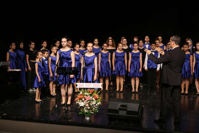 Nilüfer’in harika çocukları; Koro hayran bıraktı