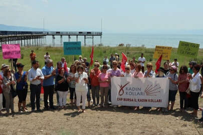 CHP Bursa Kadın Kollarından kıyıda açıklama: İznik Gölü çöl olmasın!
