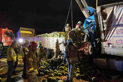 Otoyolda tır, tıra arkadan çarptı; 1 ölü