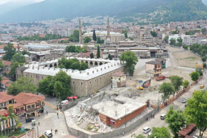 Tarihi Çarşı ve Hanlar Bölgesi'nin çevresinde bina yıkımı sürüyor