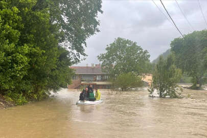 Batı Karadeniz'i sağanak vurdu