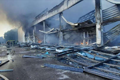 Ukrayna'da alışveriş merkezi vuruldu; 10 kişi öldü