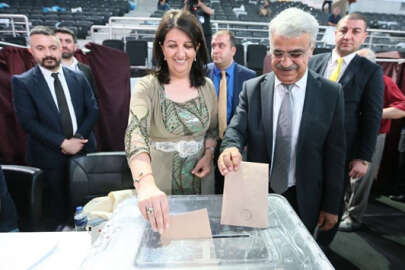 HDP'de kongre tamamlandı: Buldan ve Sancar yeniden seçildi