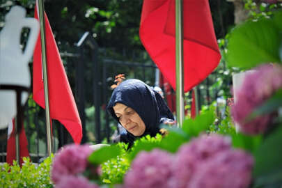 Bursa'da bayram arefesinde şehitlikler ziyaret edildi