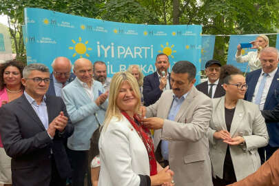 Bursa'da DEVA Partisi'nden İYİ Parti'ye katılım
