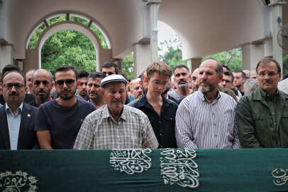 Togo'daki kazada ölen İHH personeli Ercan Ersoy Bursa'da defnedildi