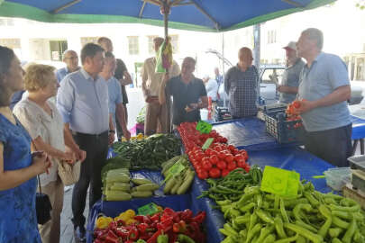 CHP'li Aydın'ın esnaf ziyareti: 4 liralık simidi veresiye almak istedi