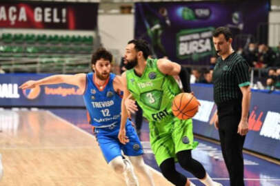 TOFAŞ, Kanadalı basketbolcu Tyler Ennis ile sözleşme yeniledi