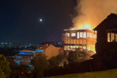 Bursa'daki eski ipek fabrikası yangında kül oldu