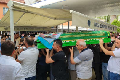 Eski eşi tarafından öldürülen kadının cenazesi defnedildi