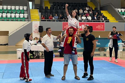 Kickboks Yıldız Kızlar’da Zafer Kupası Zehra Meriç’in