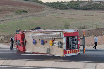 Bursa'da devrilen itfaiye aracındaki 3 personel yaralandı