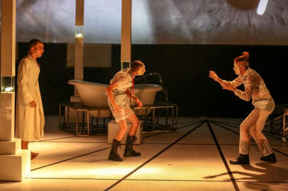 Nilüfer Kent Tiyatrosu yeni sezonu ‘1984’ ile açtı