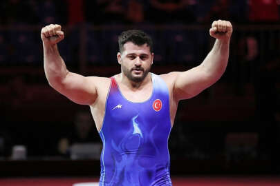 Rıza Kayaalp 5. kez dünya şampiyonu