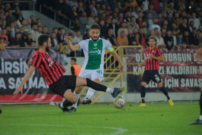 Bursaspor Çorum'dan puansız dönüyor; 2-1