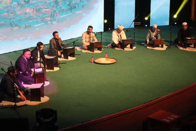 Bursa'da 8 farklı mevlithan Mevlidi 8 dilde okudu