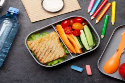 Okullar açıldı, beslenme çantaları boş