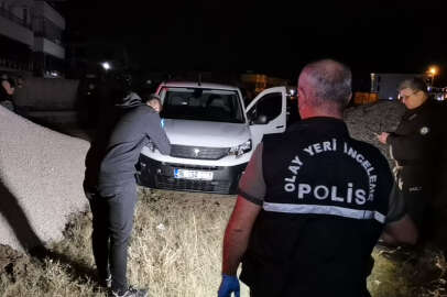 Kargo görevlisinin çalışır haldeki aracını çalıp kaçtılar