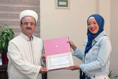 Panama vatandaşı kadın Müslüman olup Ayşe ismini aldı