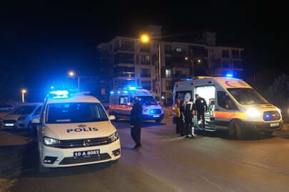 Apartmandaki komşu kavgasında baba ile oğlu öldürüldü