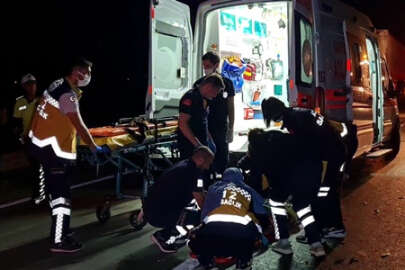 İznik'te kamyonla kamyonet çarpıştı; Mevsimlik işçi öldü, 5 kişi yaralandı