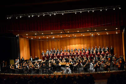 Bursa Bölge Devlet Senfoni Orkestrası sezonu açtı