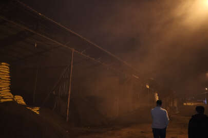 Bursa'da odun ve kömür deposunda bir ay içinde ikinci yangın