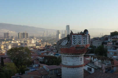 İzmir'de 4,9 büyüklüğündeki deprem korkuttu