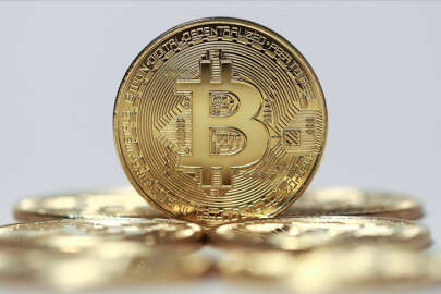 Bitcoin'in fiyatı 17 bin doların altını gördü