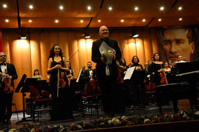 Bursa Senfoni Atatürk'ü konserle andı