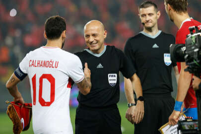 Cüneyt Çakır hakemlik kariyerini noktaladı