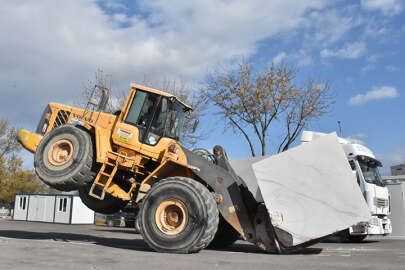 Türkiye'nin dört bir yanından blok mermer geliyor