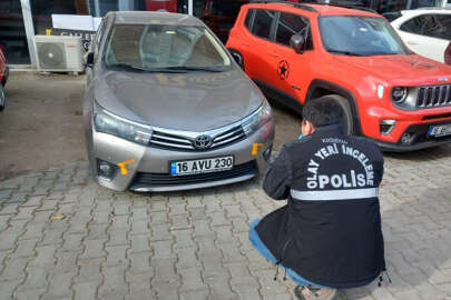 Orhangazi'de plakasız araçtan oto galeriye ateş açıldı