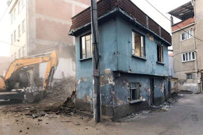 Osmangazi'de tehlike oluşturan 86 metruk bina yıkıldı