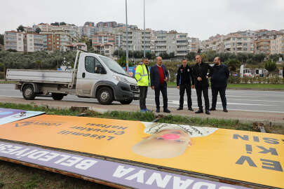 Büyükşehir Belediyesi Mudanya Belediyesi'nin billboardlarını söktürdü!