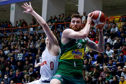 Frutti Extra Bursaspor Konya deplasmanında 99-87 galip