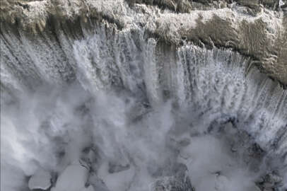 Kutup soğukları kasıp kavuruyor; Niagara Şelaleleri dondu