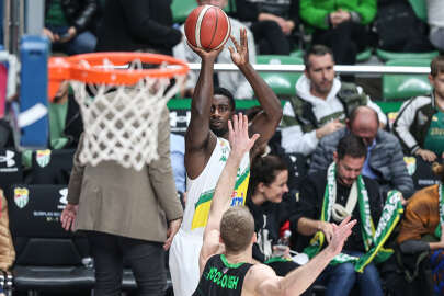 Frutti Extra Bursaspor 97 - 71 Darüşşafaka