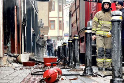 İnegöl'de ahşap işyerleri çarşısında yangın