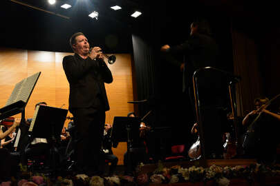 Trompet sanatçısı Romain Leleu Bursa'da sahne aldı