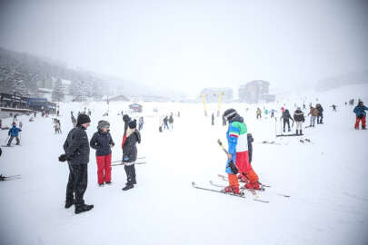 Uludağ'da kayak sezonu nihayet açıldı